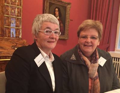 30.11.2016 - Gesprch mit dem Bundesverband der Hersteller von Lebensmitteln fr eine besondere Ern - Foto: Iris Ripsam zusammen mit der Obfrau der Unionsfraktion im Ausschuss für Ernährung und Landwirtschaft, Katharina Landgraf MdB 